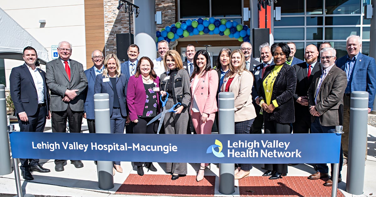 Lehigh Valley Hospital–Macungie Holds Ribbon-Cutting Ceremony